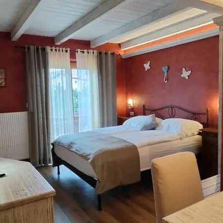 Cebron Family Estate 4* Branik