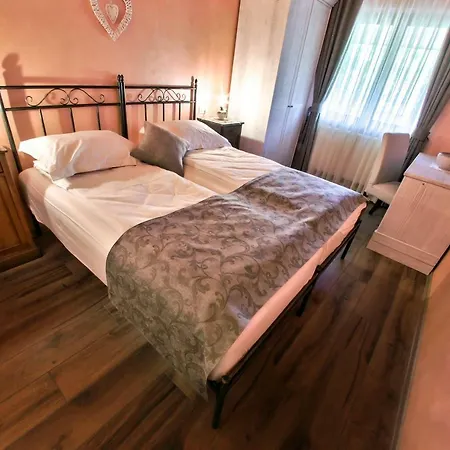 Cebron Family Estate Guest house Branik