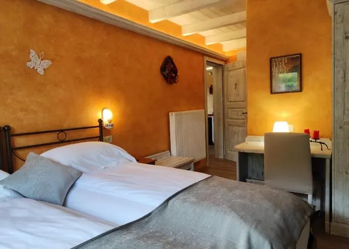 Cebron Family Estate بيت ضيافة Branik