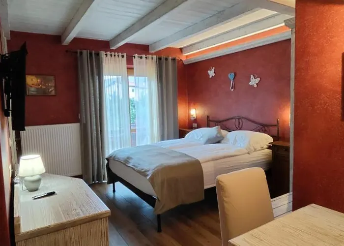 Cebron Family Estate 4* Branik