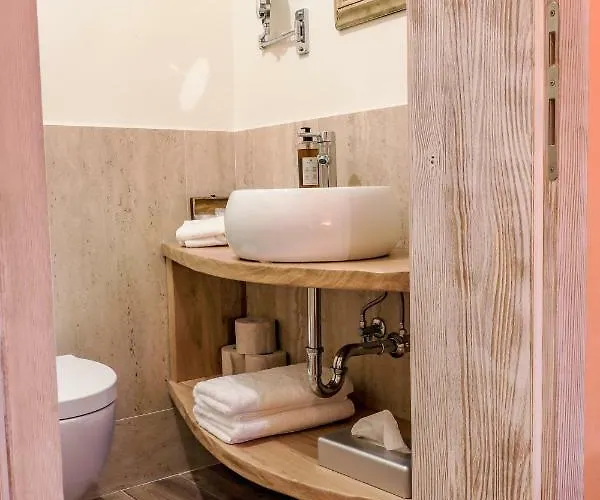 Affittacamere Cebron Family Estate Branik